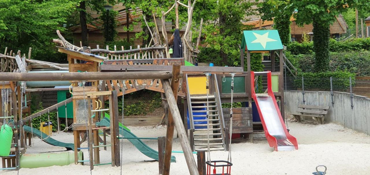 Gezellige bungalow met zwembad op het park Durbuy Buitenkant foto